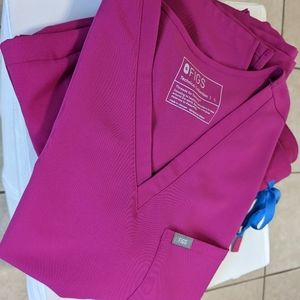 Figs Scrubs - raspberry sorbet - Catarina scrub top & Clara jogger pants, size L